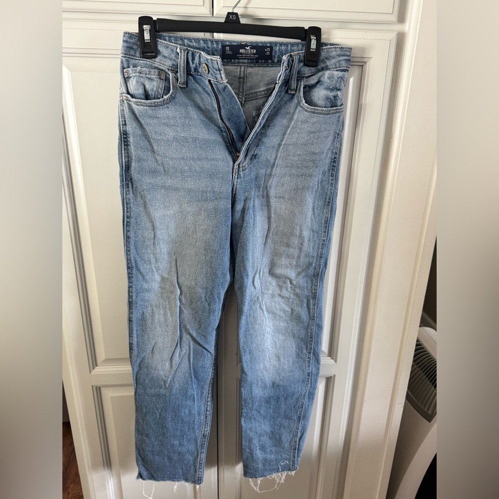 Hollister Light Blue Jeans. Ultra high-rise Mom jeans.